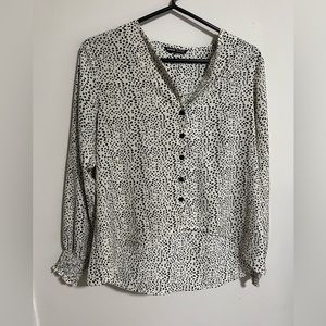 Black and white dot top